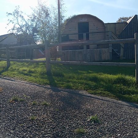 Cht'I Roulotte Hotel La Neuville-du-Bosc Bagian luar foto